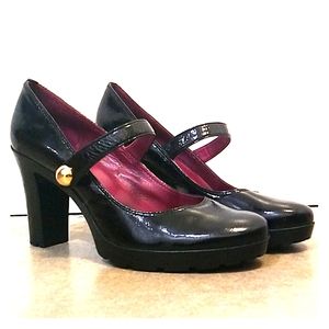 COACH Black patent leather Mary Jane pumps size 9